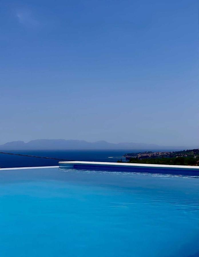 Georgianna'S Suite With Private Pool , 'Greysuite' Kómboi Buitenkant foto