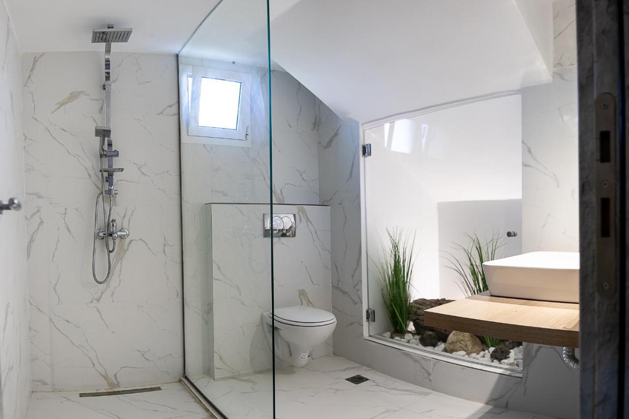 Georgianna'S Suite With Private Pool , 'Greysuite' Kómboi Buitenkant foto